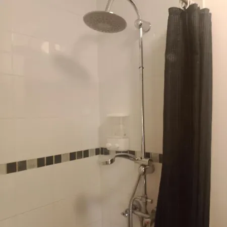 Studio Centre Avec Terrasse *